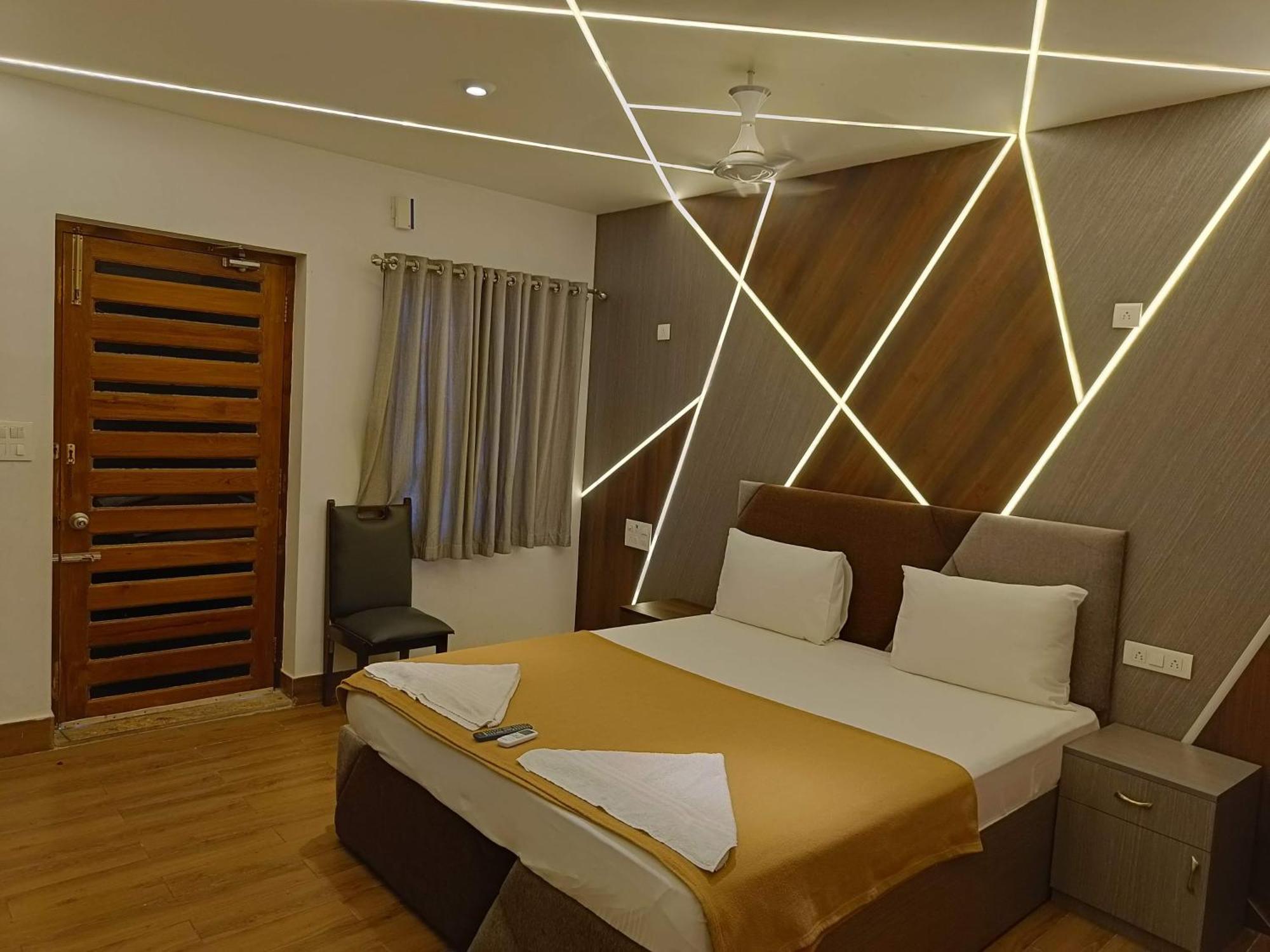 Umino Beach Resort Chennai Exterior photo