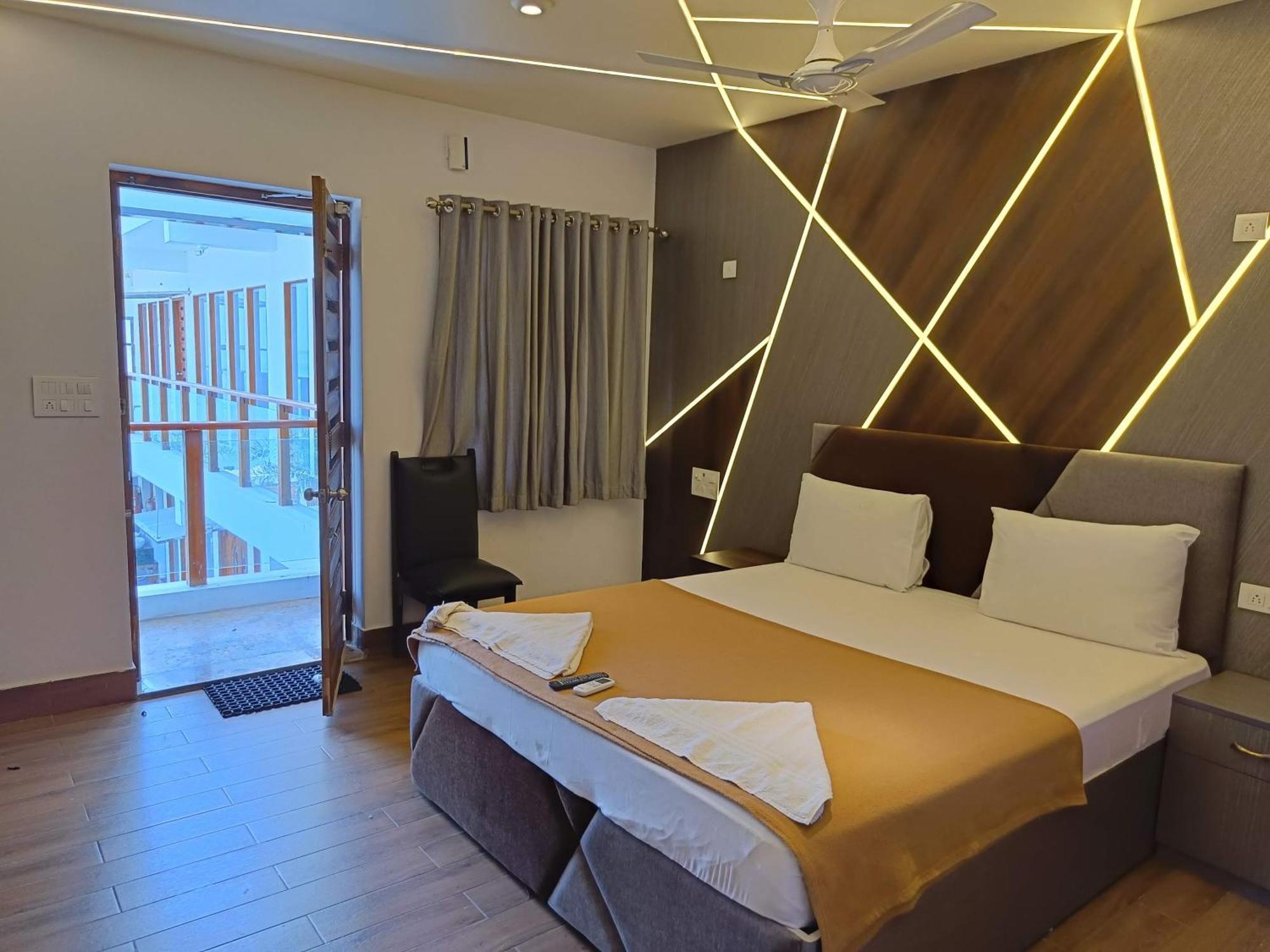 Umino Beach Resort Chennai Exterior photo
