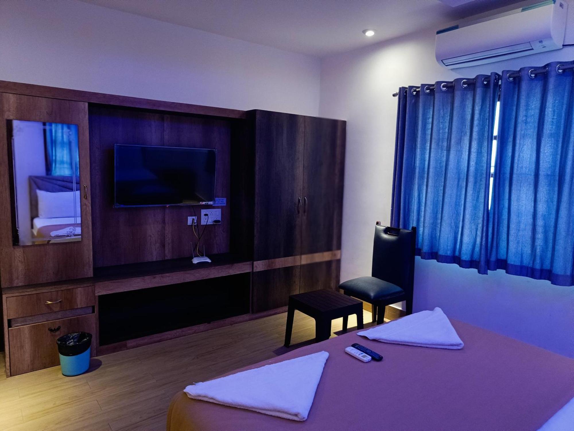 Umino Beach Resort Chennai Exterior photo