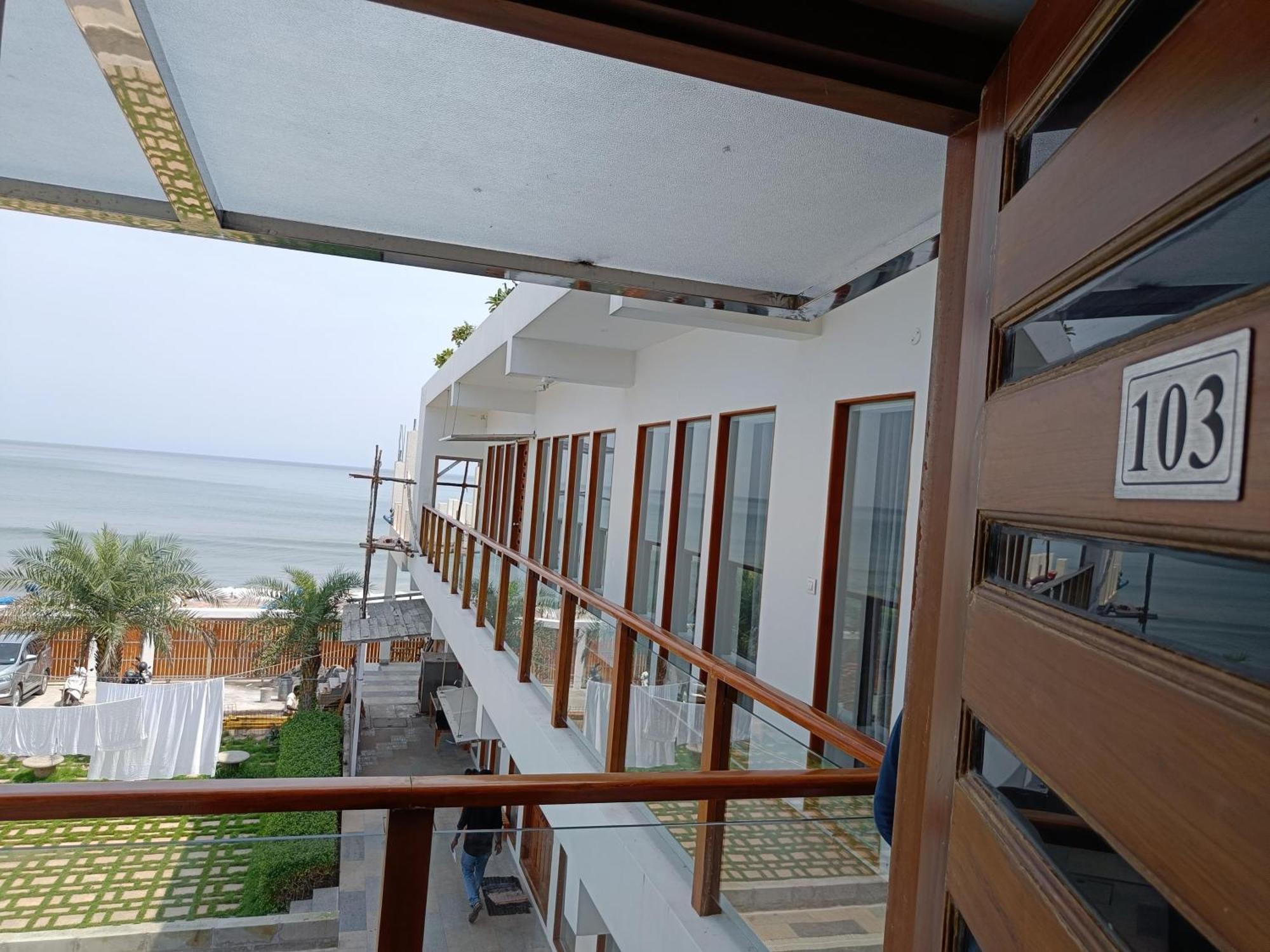 Umino Beach Resort Chennai Exterior photo